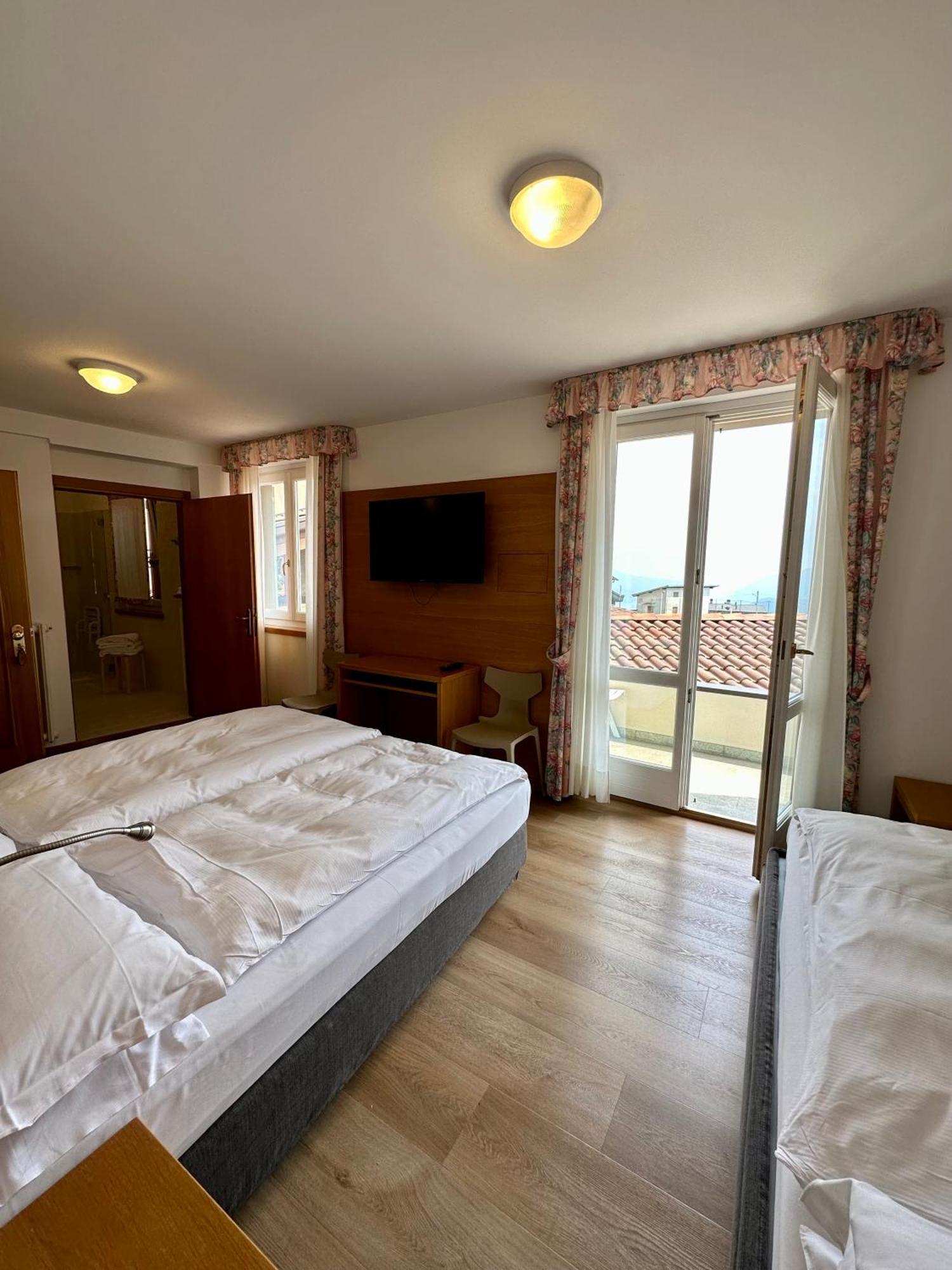 Hotel Miralago Bossico Room photo